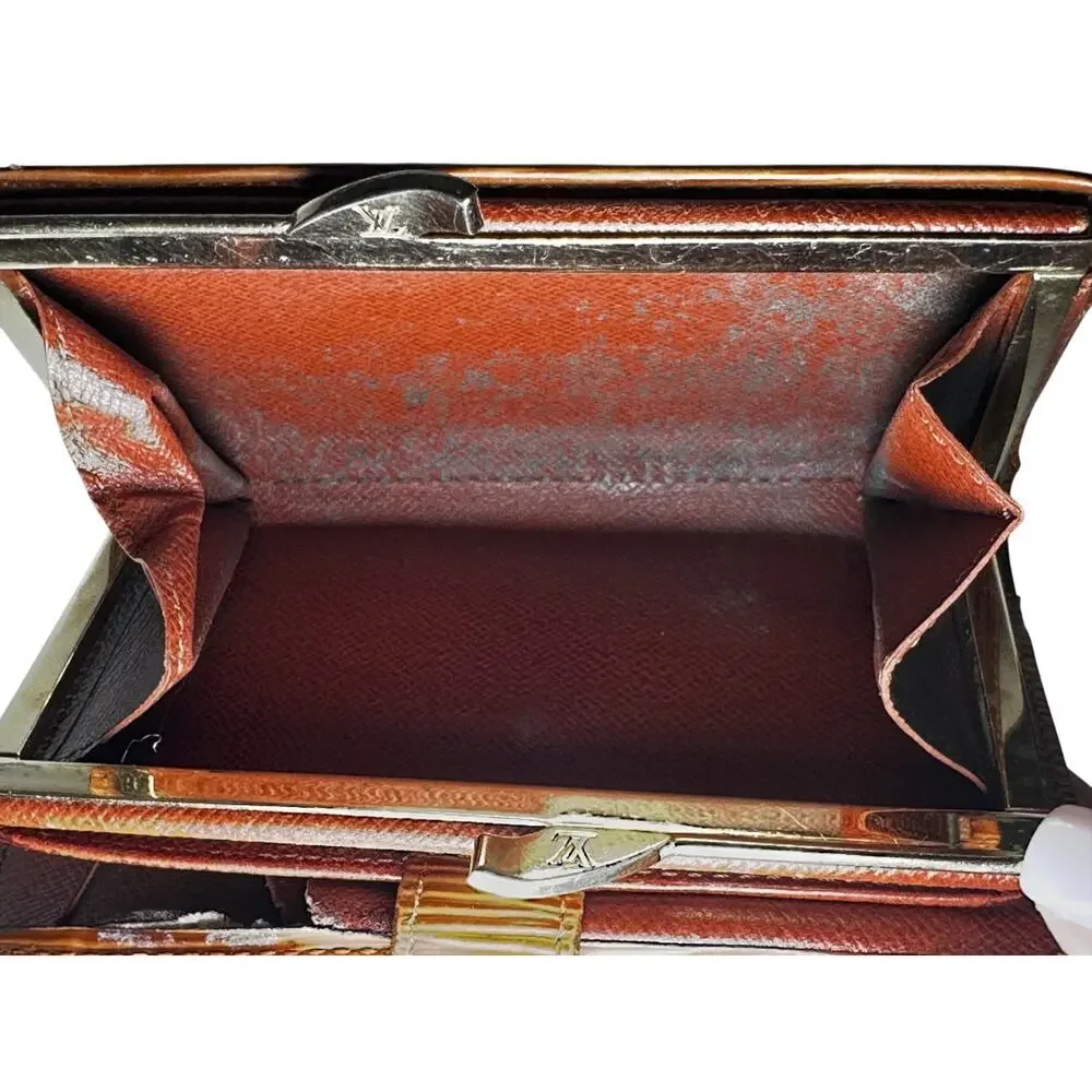 Louis Vuitton Vintage Brown Epi Leather Kisslock Bifold Compact Wallet LV